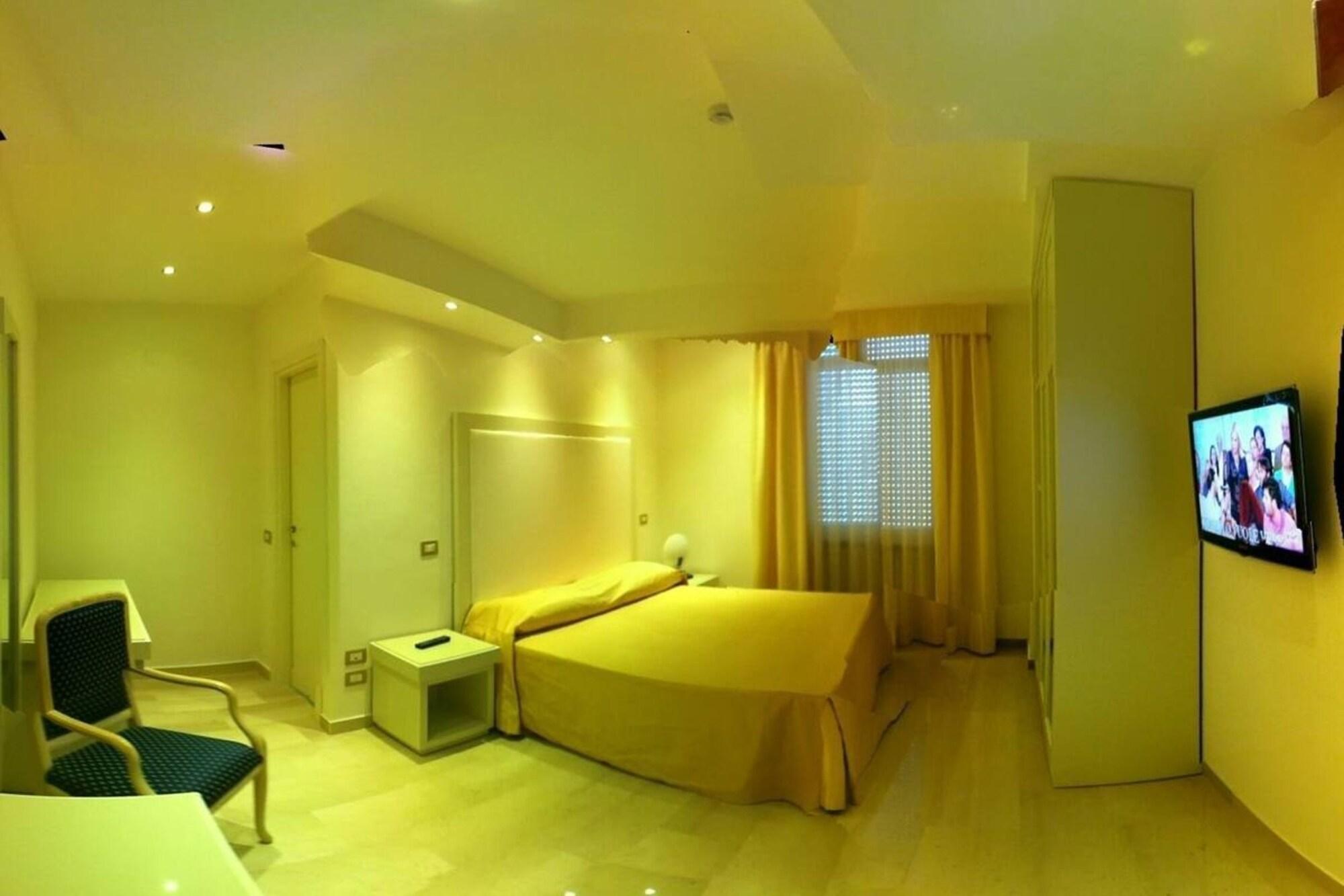 Hotel Europa Фоджиа Экстерьер фото