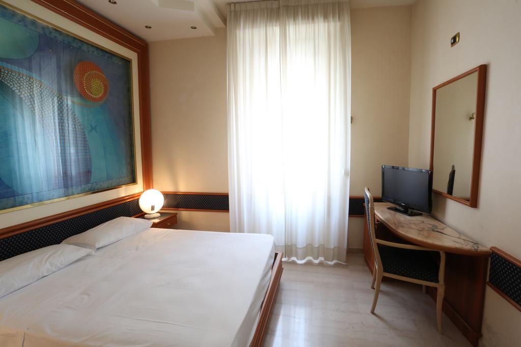 Hotel Europa Фоджиа Экстерьер фото