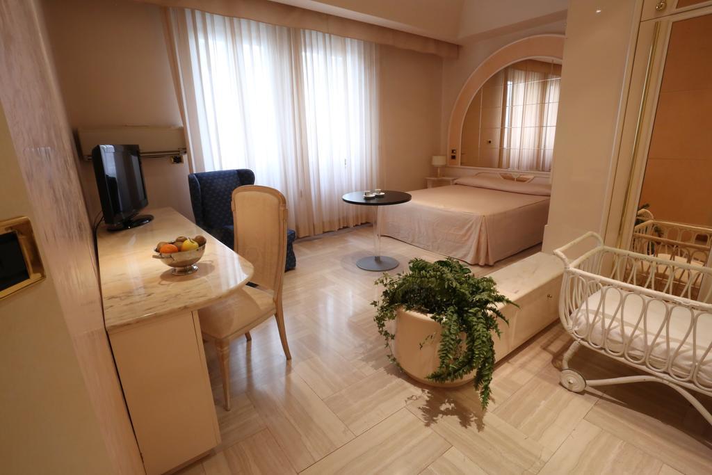 Hotel Europa Фоджиа Экстерьер фото