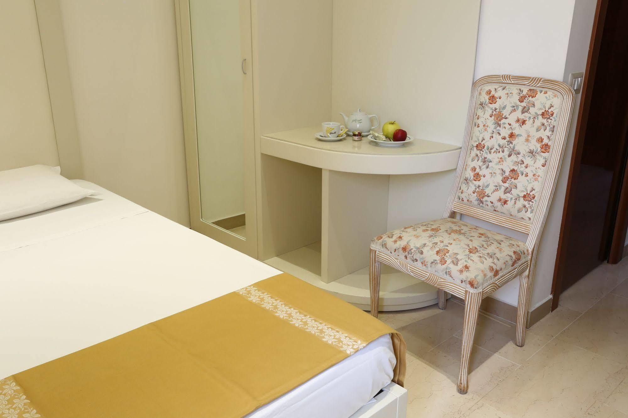 Hotel Europa Фоджиа Экстерьер фото
